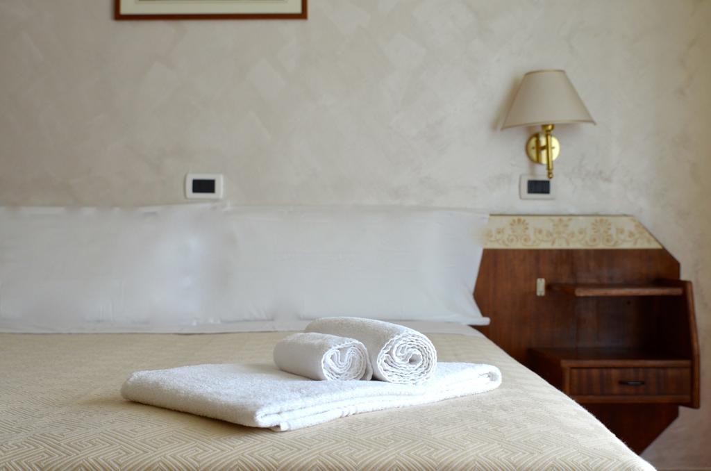 Hotel Rosa Serenella Bardonnèche Extérieur photo