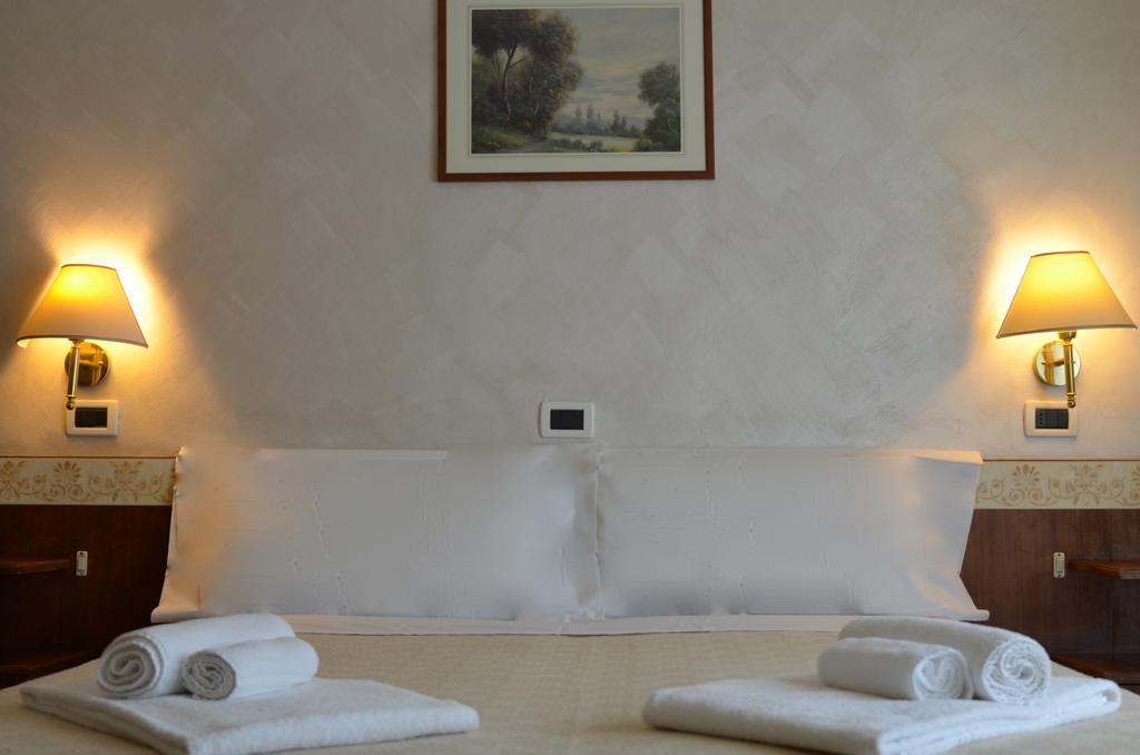 Hotel Rosa Serenella Bardonnèche Chambre photo