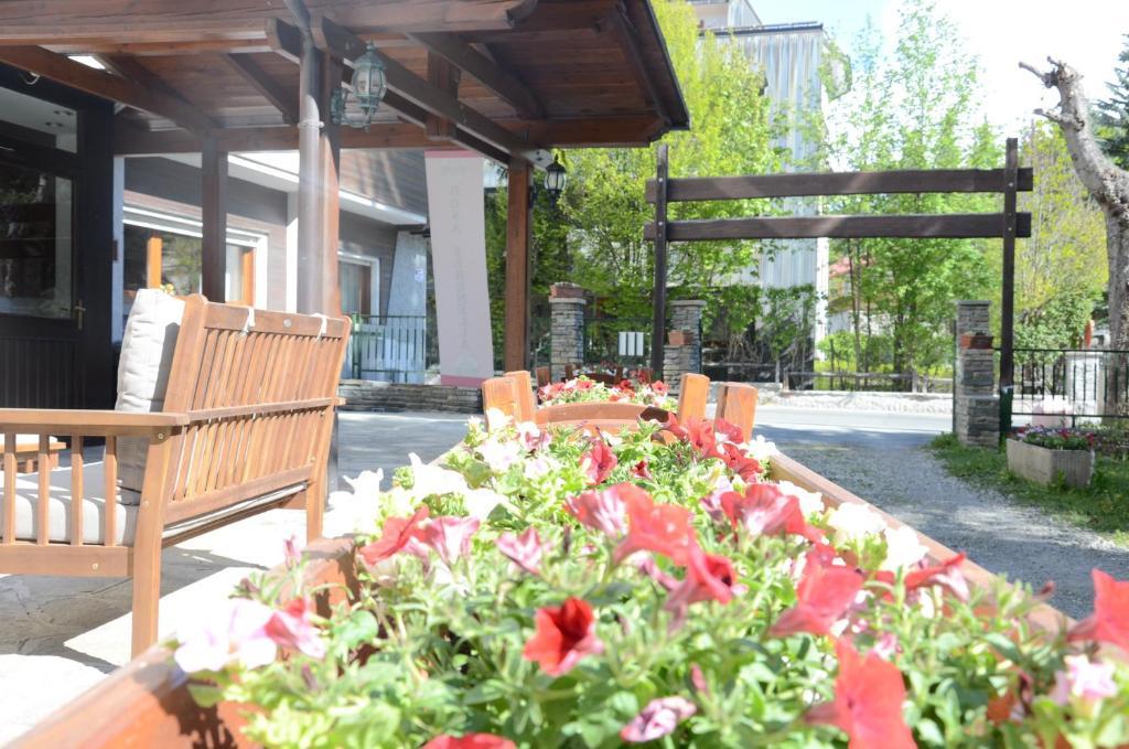 Hotel Rosa Serenella Bardonnèche Extérieur photo