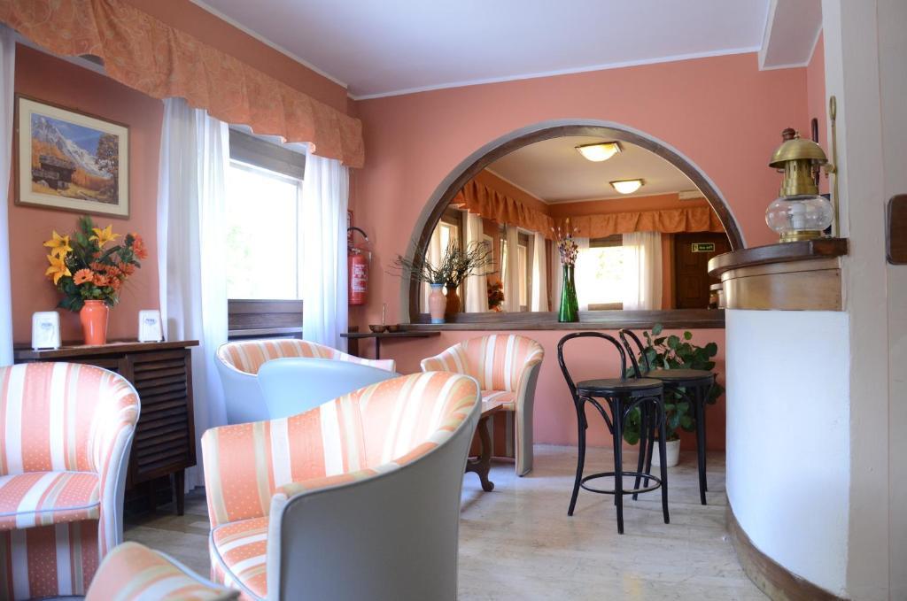 Hotel Rosa Serenella Bardonnèche Extérieur photo