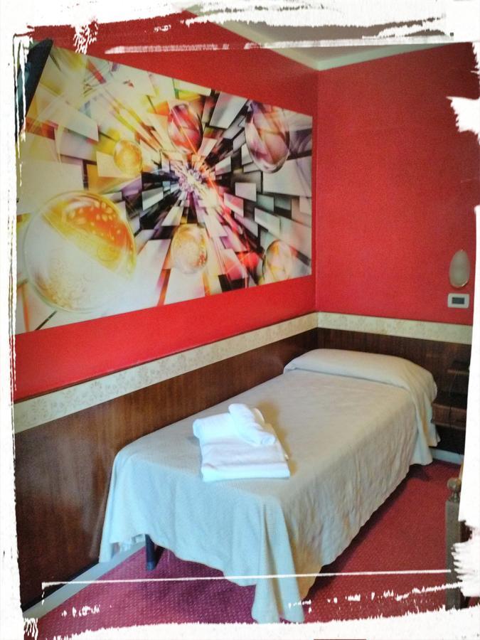 Hotel Rosa Serenella Bardonnèche Extérieur photo